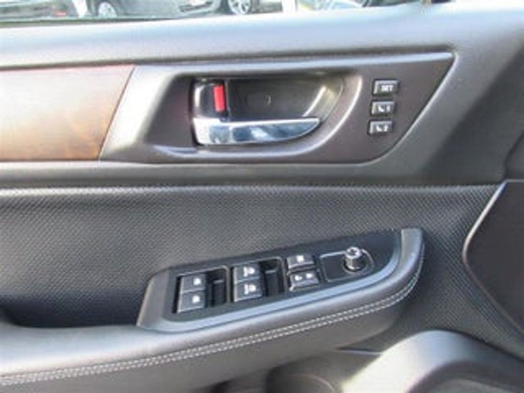 2016 SUBARU Outback - photo 12