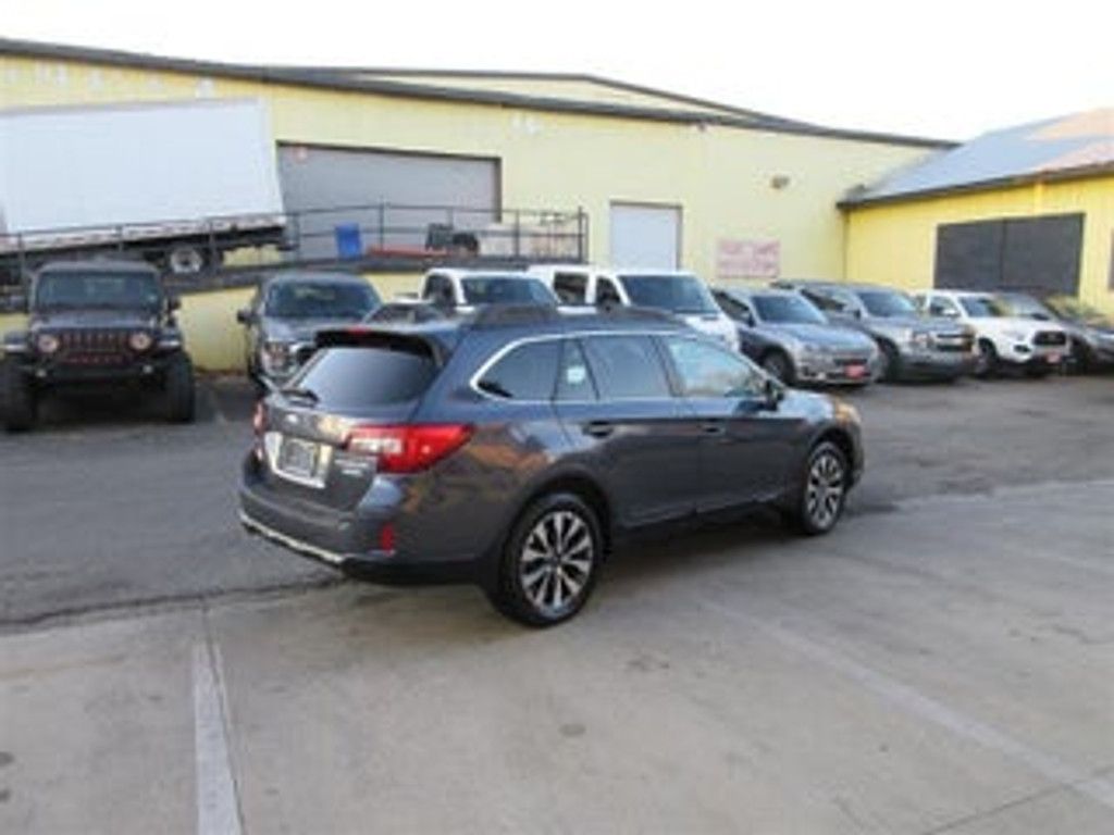 2016 SUBARU Outback - photo 8