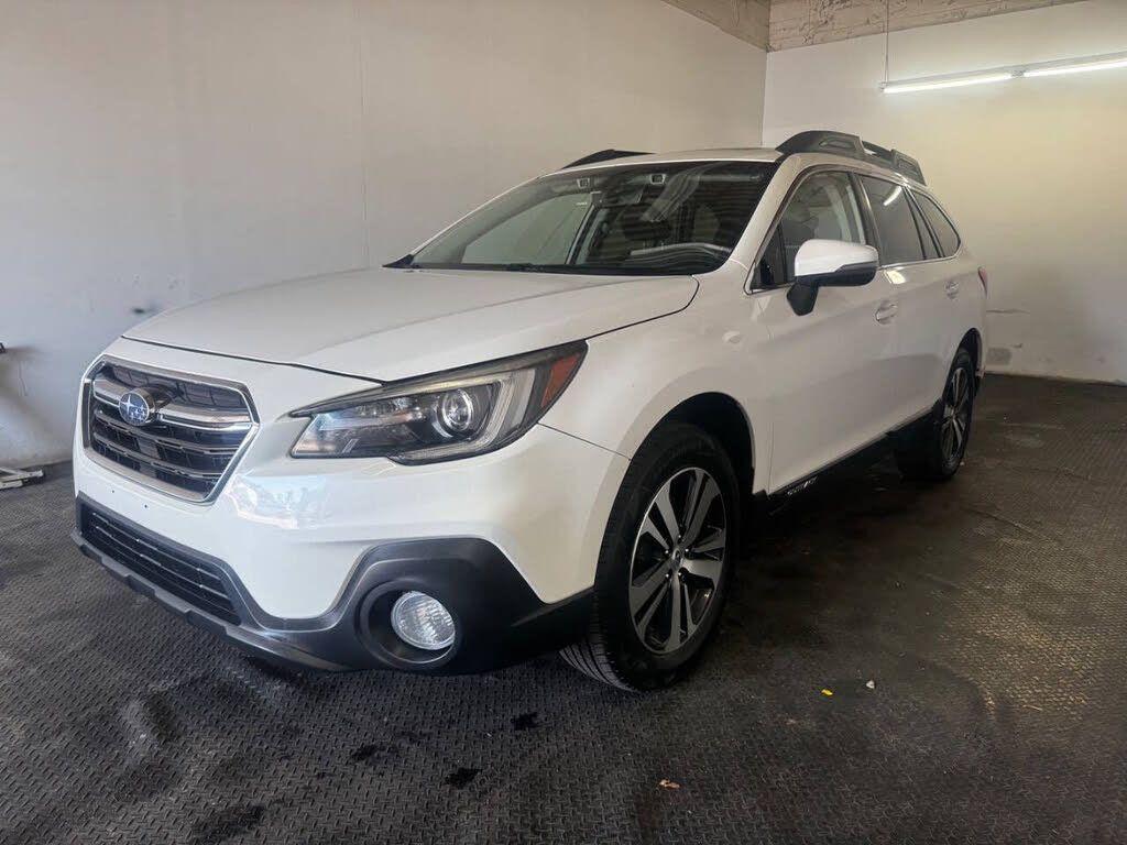 2019 Subaru Outback Limited M R