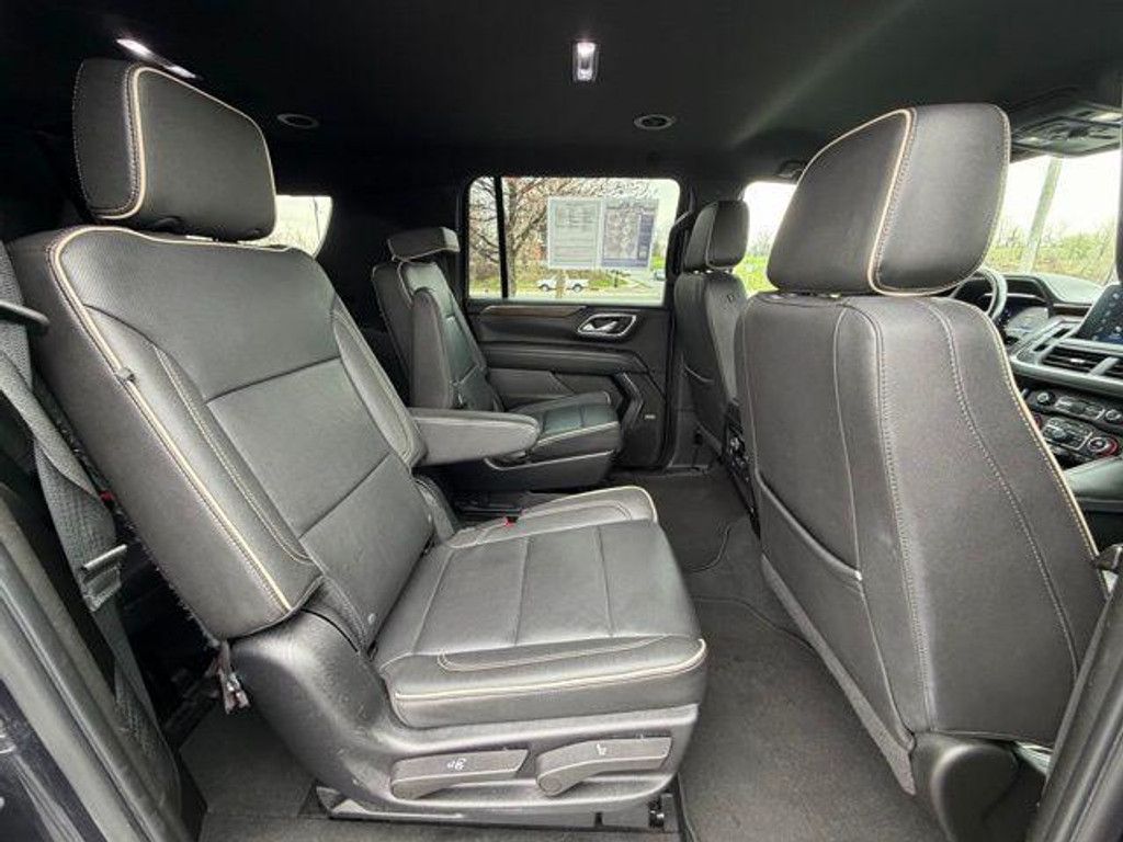 2023 CHEVROLET Suburban - photo 40