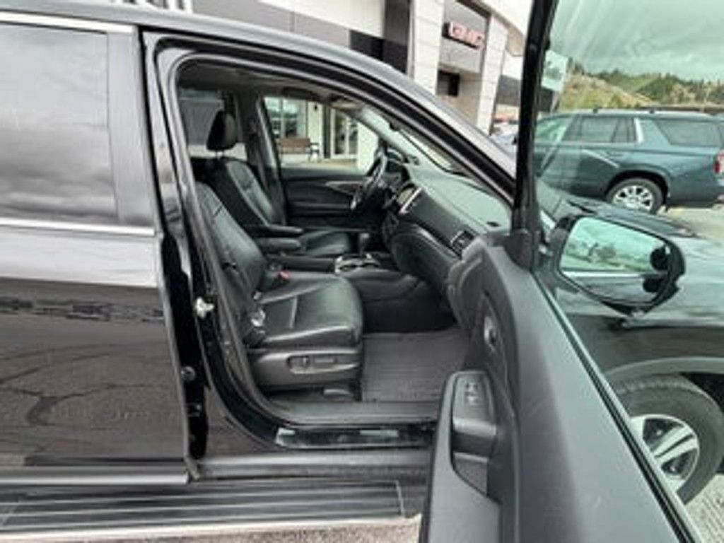 2017 NISSAN Rogue - photo 27