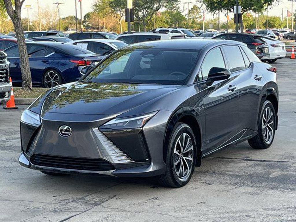 2025 LEXUS RZ - photo 5