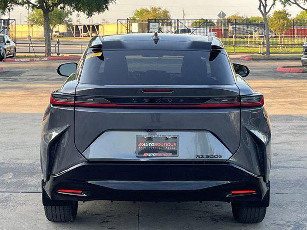 2025 LEXUS RZ - photo 7