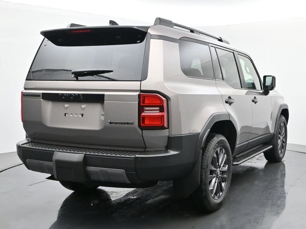 2026 TOYOTA Land Cruiser - photo 5