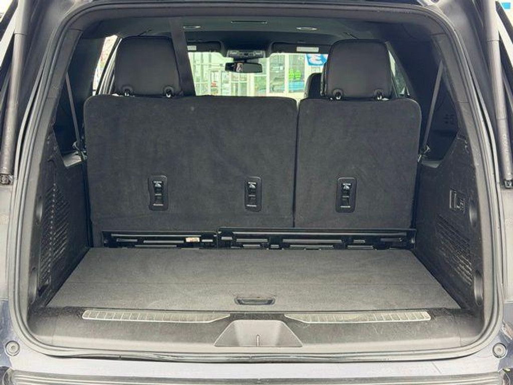 2023 CHEVROLET Suburban - photo 23