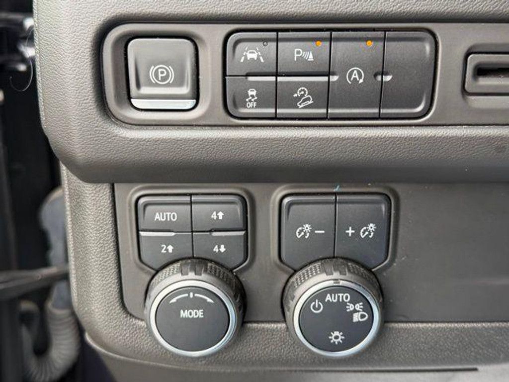 2023 CHEVROLET Suburban - photo 8