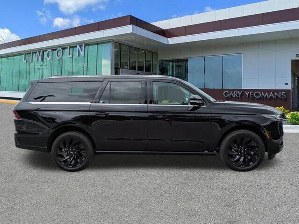 2026 LINCOLN Navigator L - photo 3