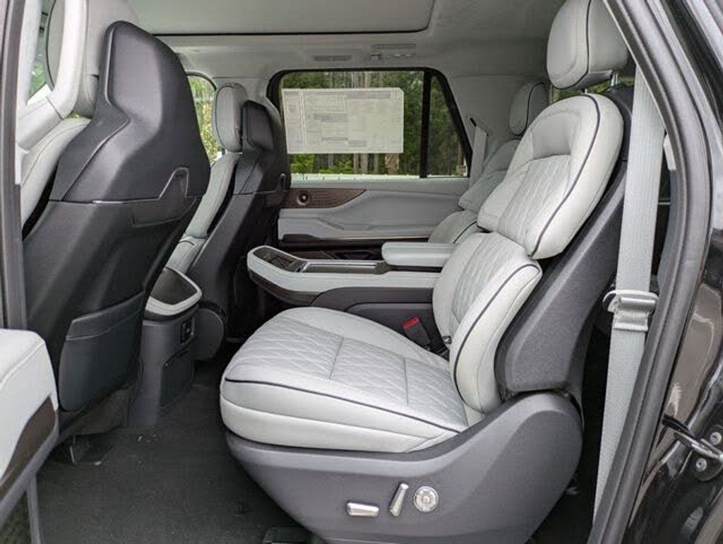 2026 LINCOLN Navigator L - photo 14