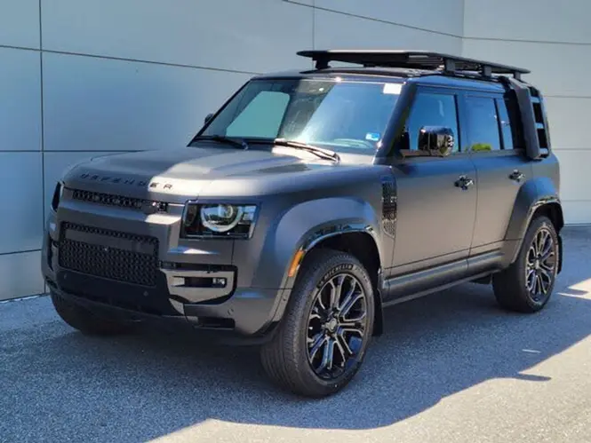 2026 Land Rover Defender Octa Black