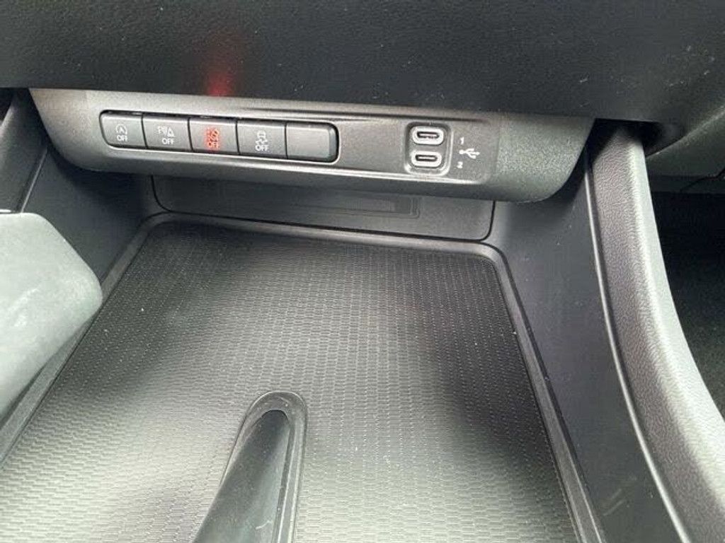 2026 DODGE Charger - photo 29