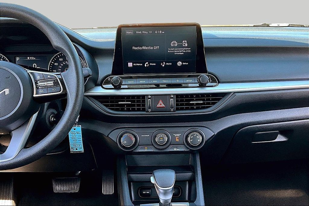 2024 KIA Forte - photo 6