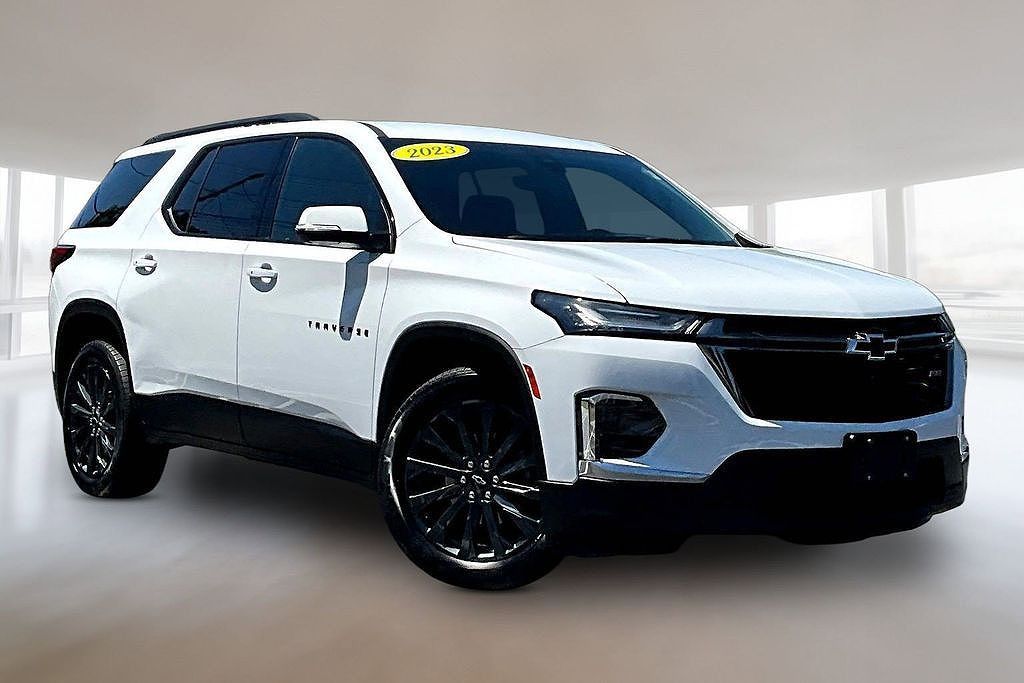 2023 Chevrolet Traverse RS
