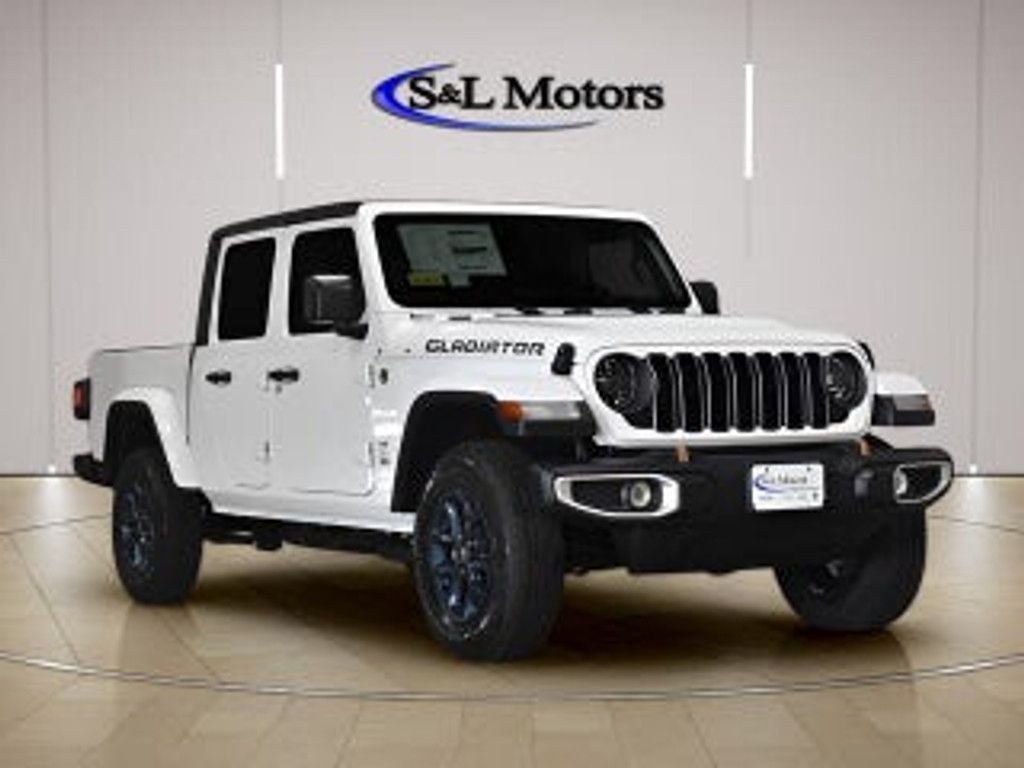 2026 Jeep Gladiator Sport