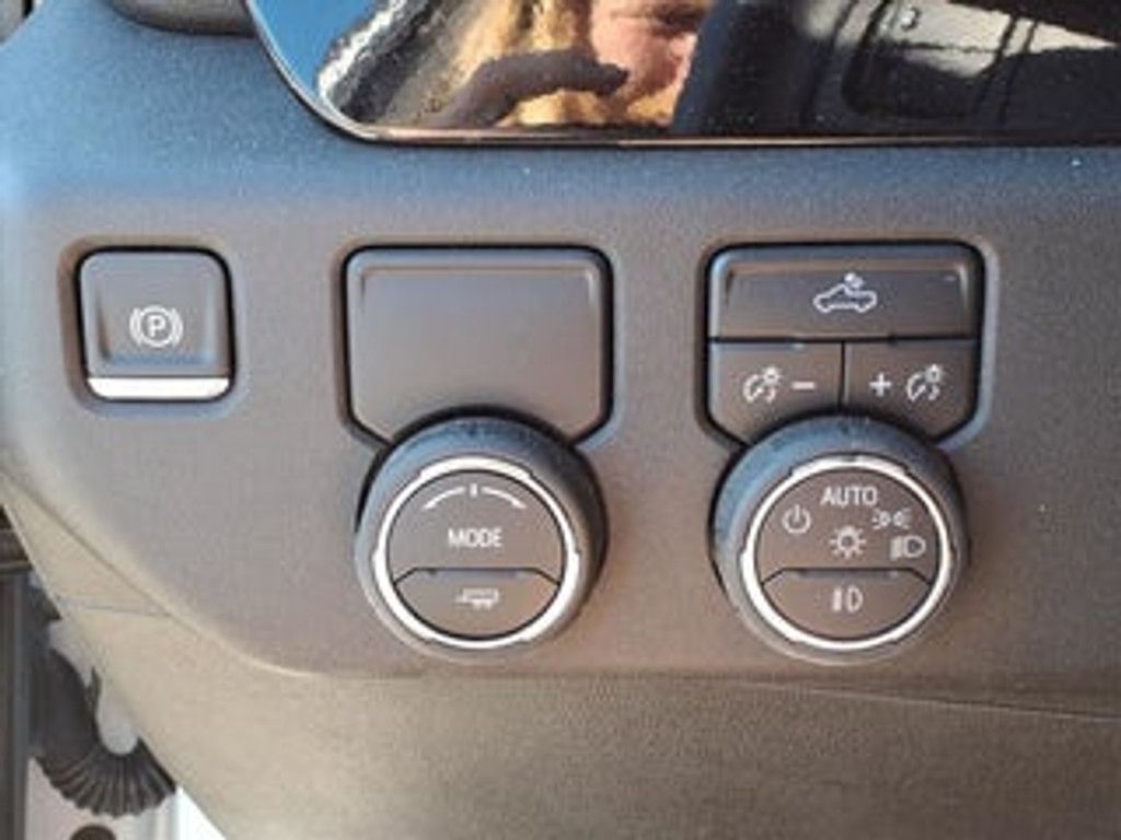 2026 CHEVROLET Silverado - photo 11