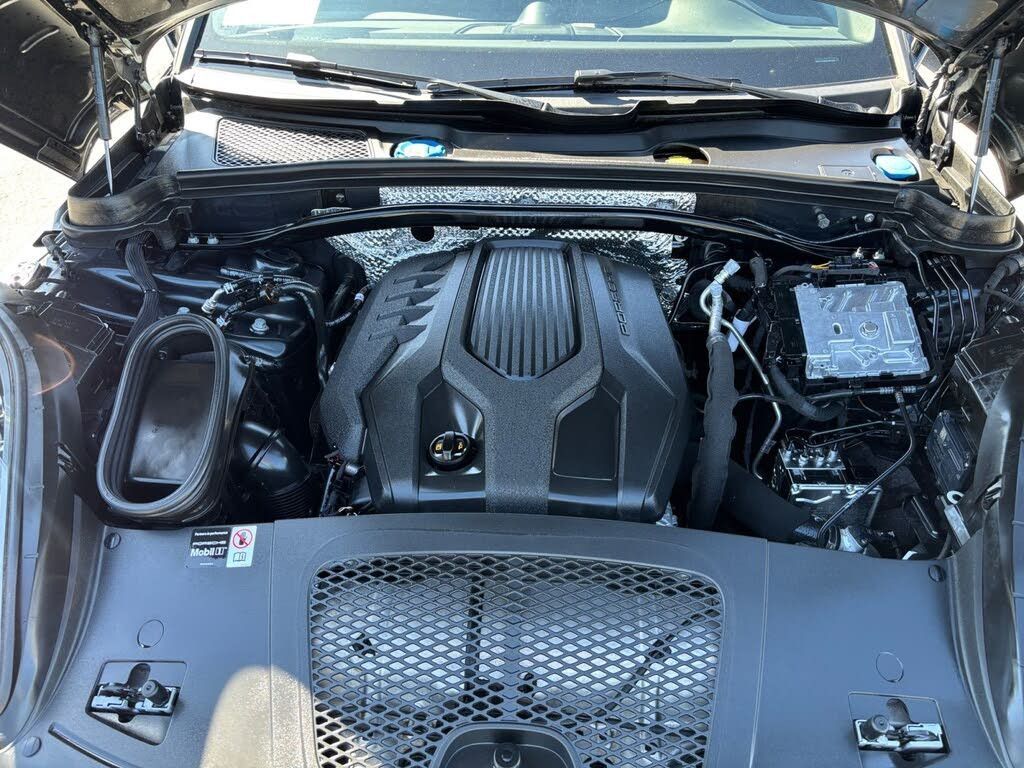2025 PORSCHE Macan - photo 20