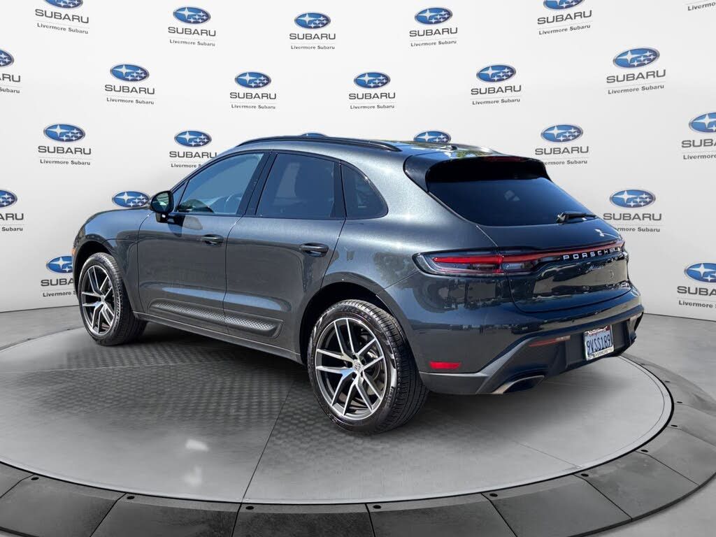 2025 PORSCHE Macan - photo 3
