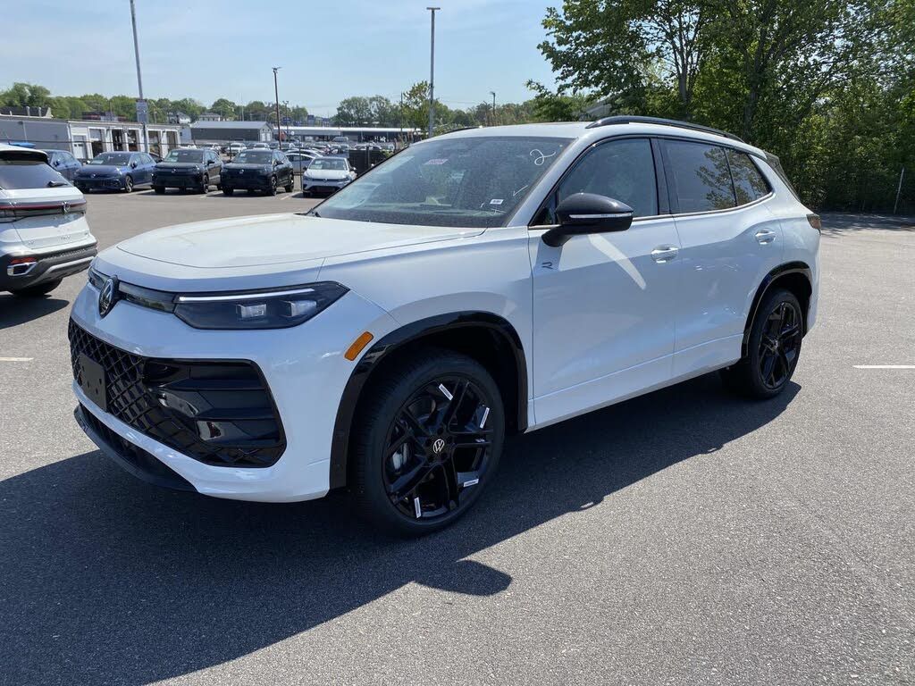 2026 VOLKSWAGEN Tiguan - main photo