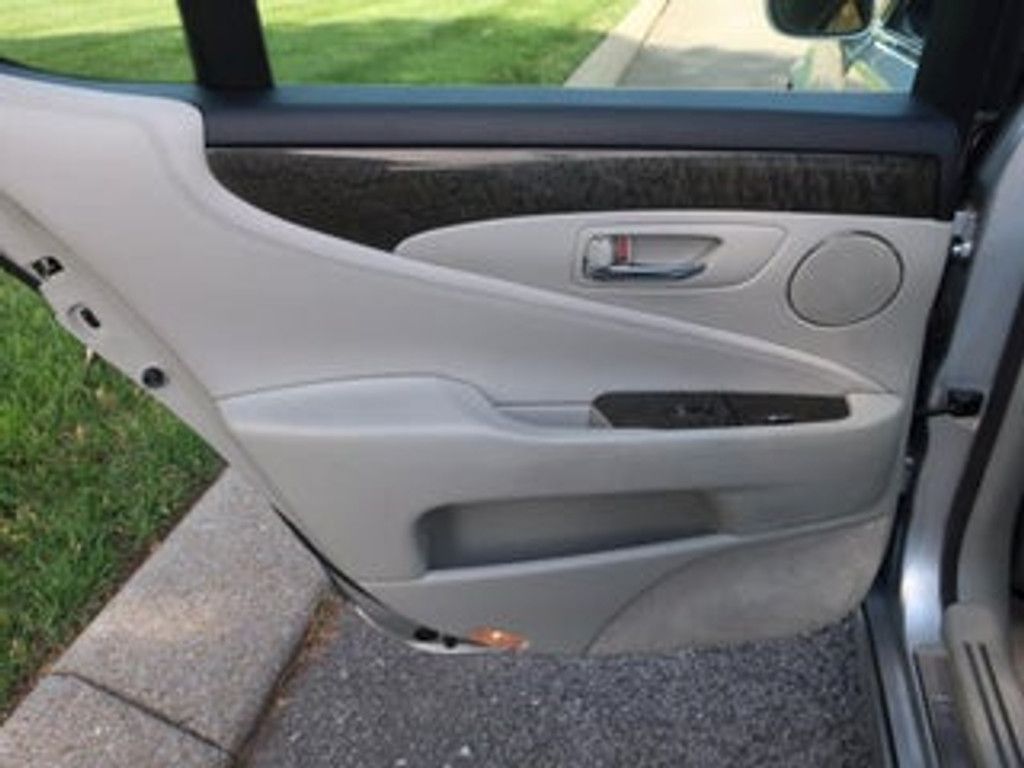 2007 LEXUS LS - photo 20