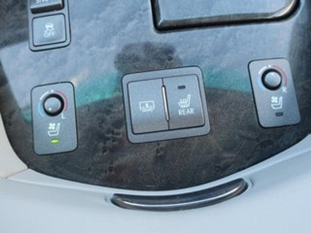2007 LEXUS LS - photo 34