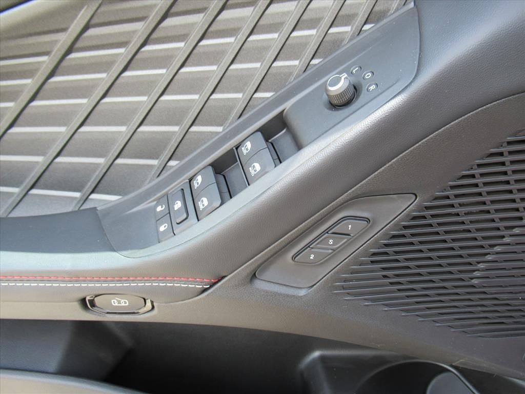2026 DODGE Charger - photo 18