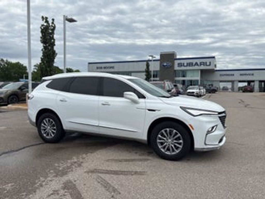 2024 Buick Enclave Essence