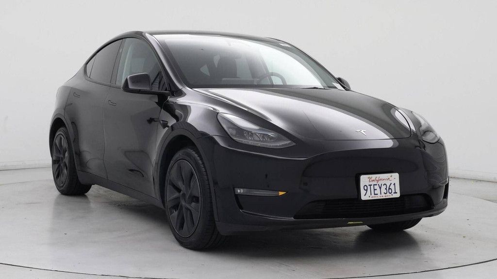 2025 Tesla Model Y Long Range