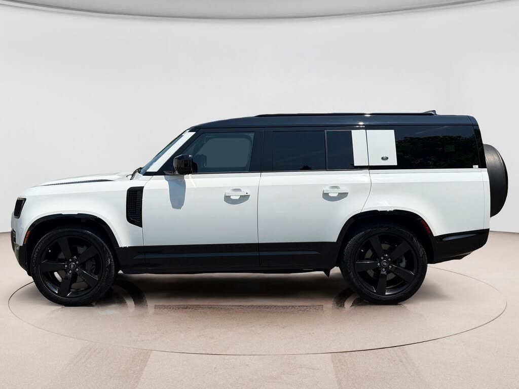 2023 LAND ROVER Defender - photo 2