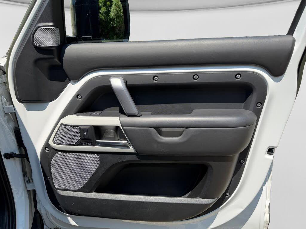 2023 LAND ROVER Defender - photo 24