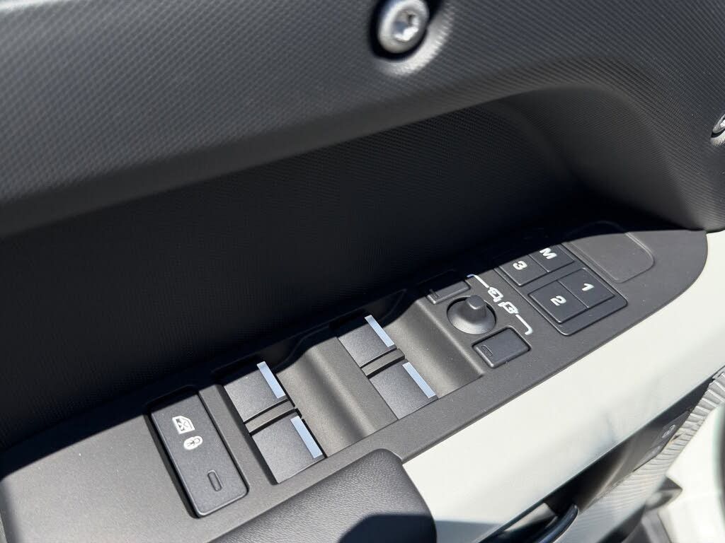 2023 LAND ROVER Defender - photo 13