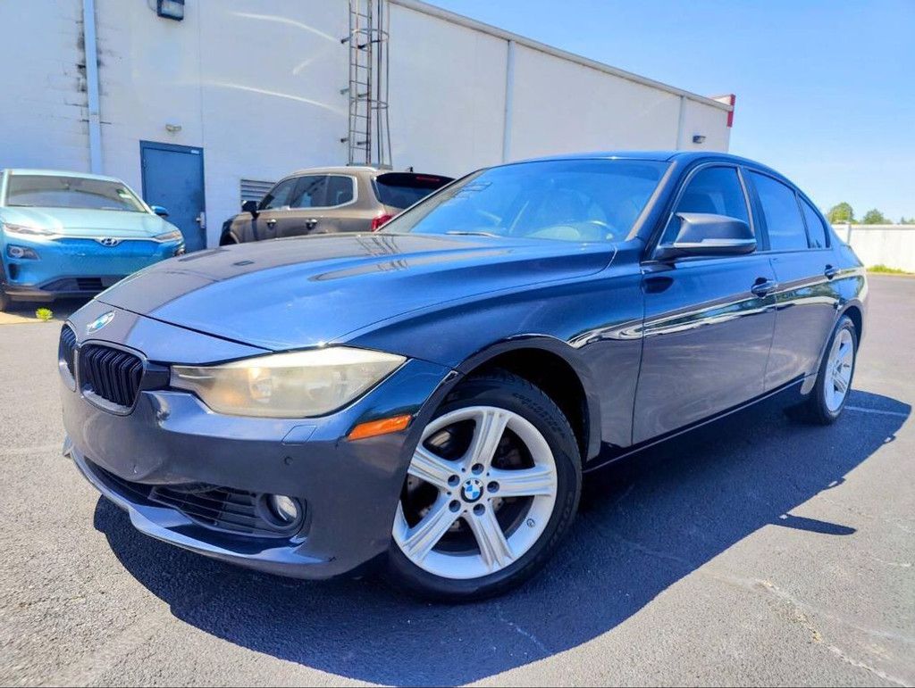 2013 BMW 328i - main photo