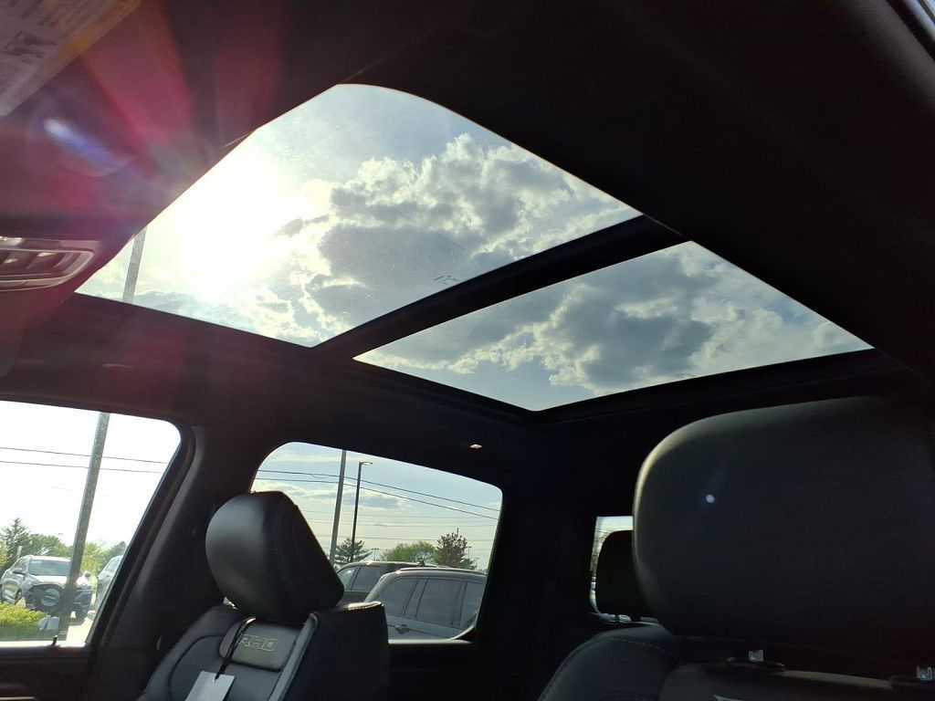 2026 RAM 1500 - photo 17