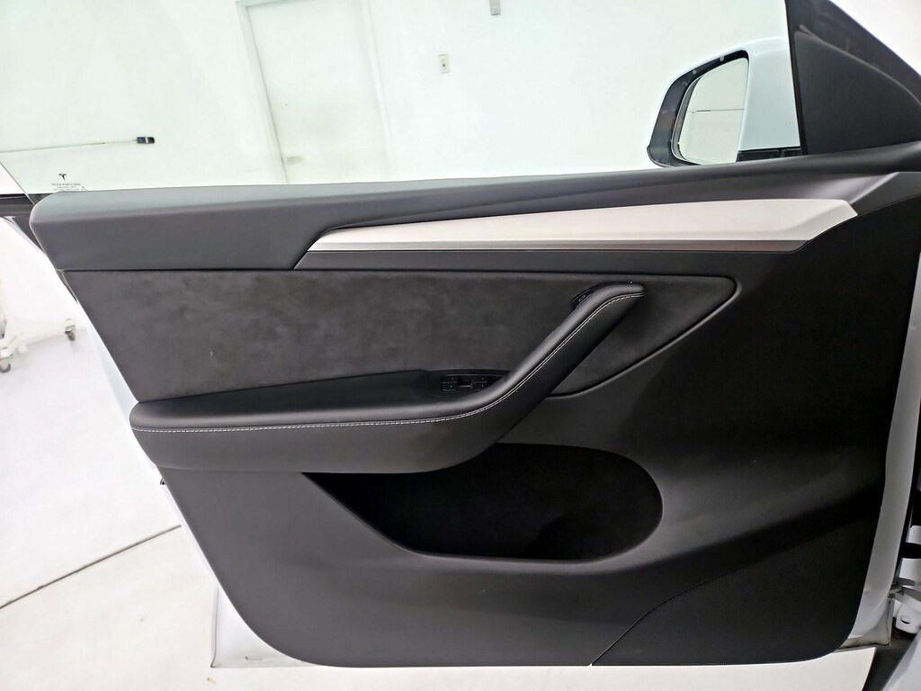 2022 TESLA Model Y - photo 12