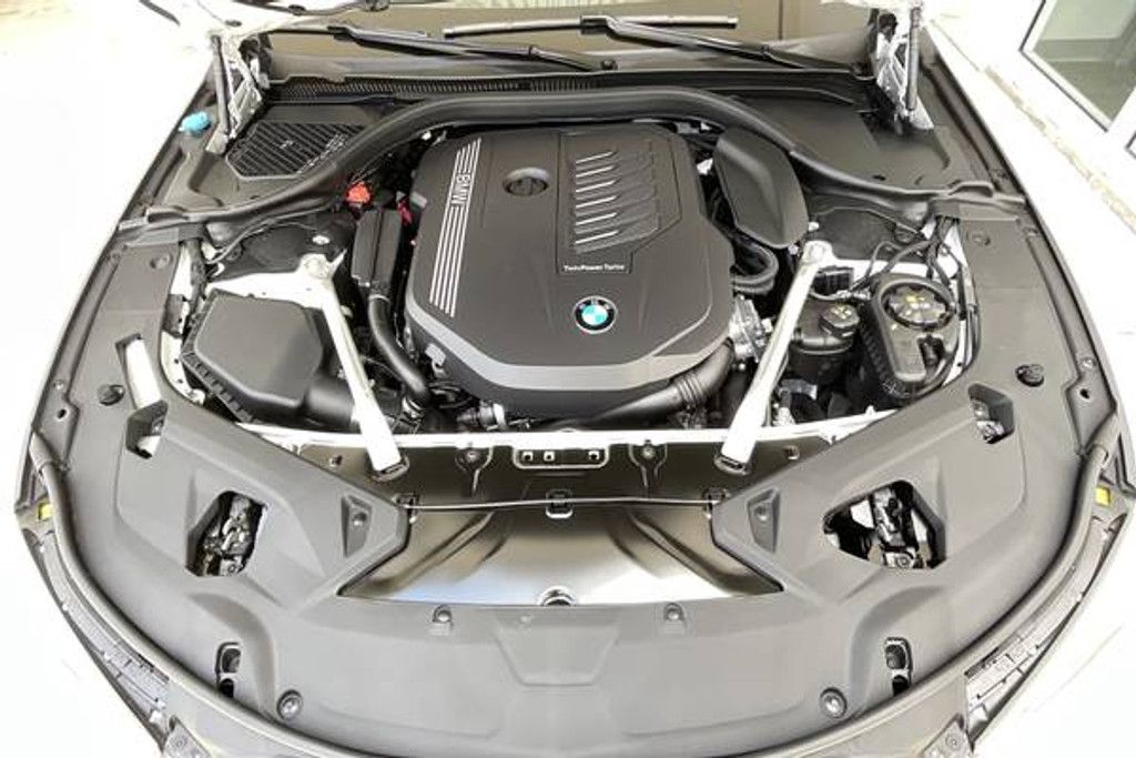 2026 BMW 840i - photo 22