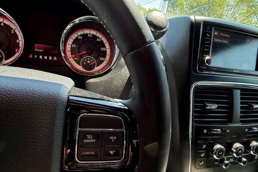 2017 DODGE Grand Caravan - photo 17