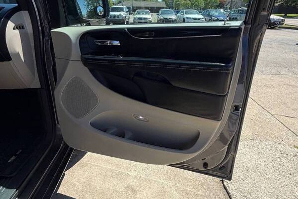2017 DODGE Grand Caravan - photo 7