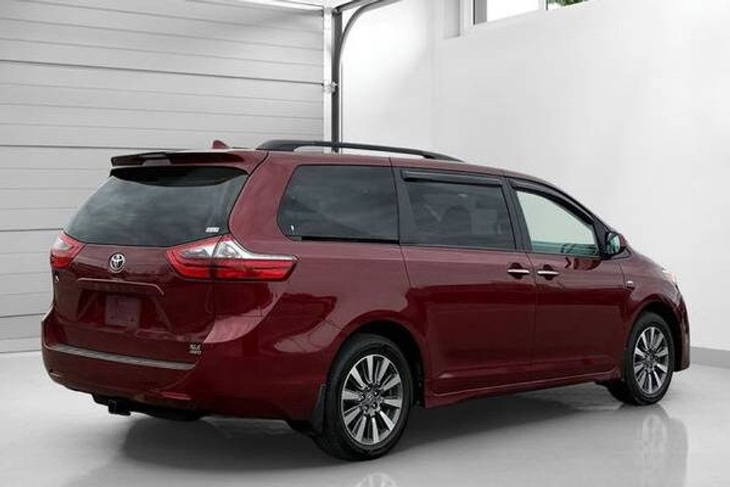 2020 TOYOTA Sienna - photo 4