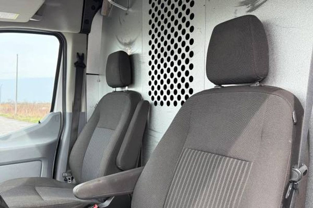 2017 FORD Transit cargo - photo 13
