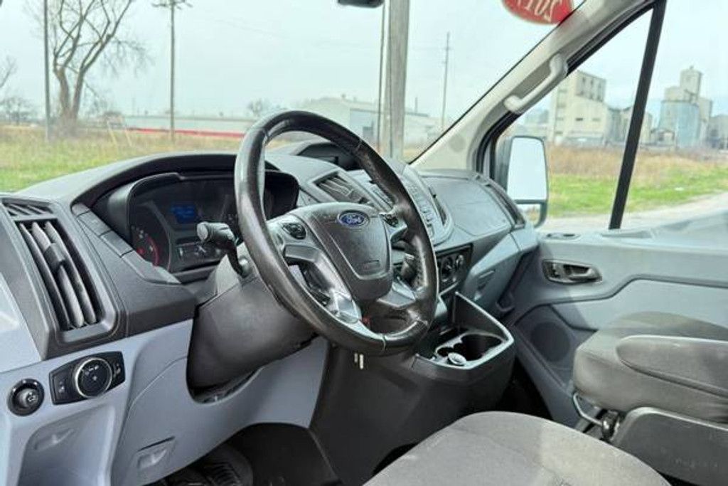 2017 FORD Transit cargo - photo 14