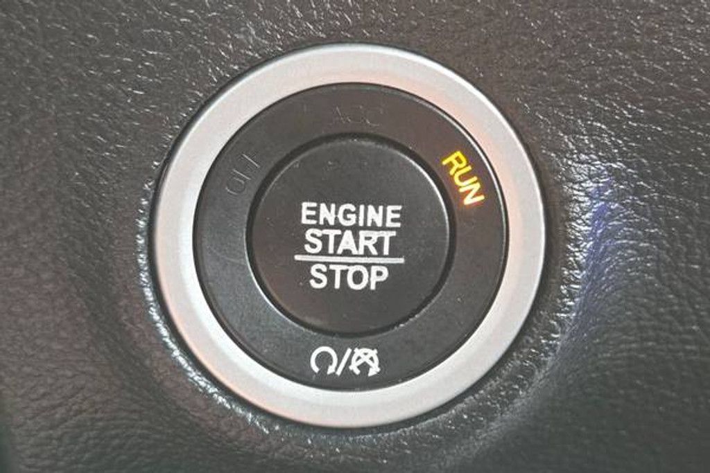 2017 DODGE Challenger - photo 32
