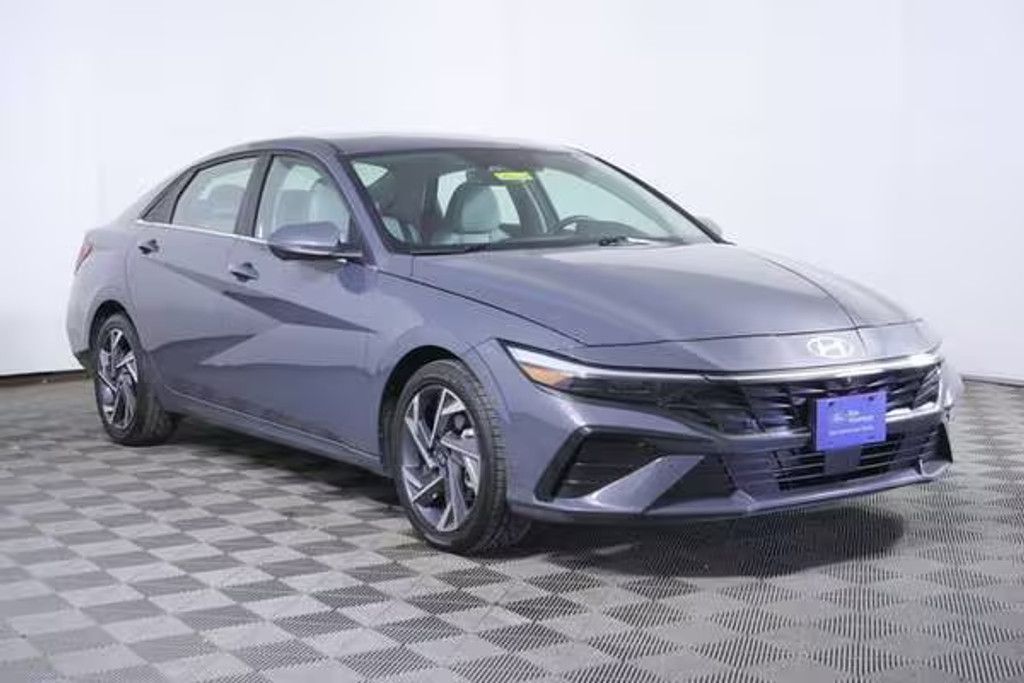 2024 HYUNDAI Elantra - main photo