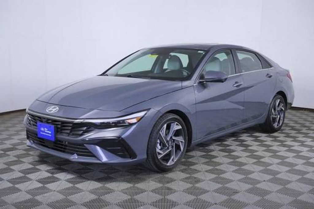 2024 HYUNDAI Elantra - photo 5