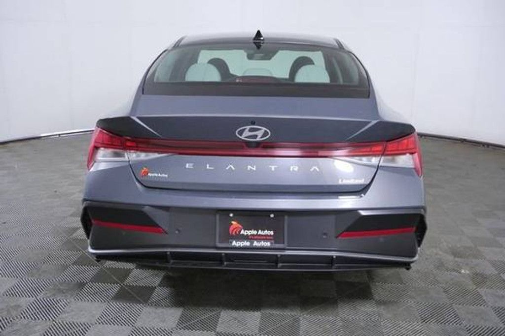 2024 HYUNDAI Elantra - photo 7