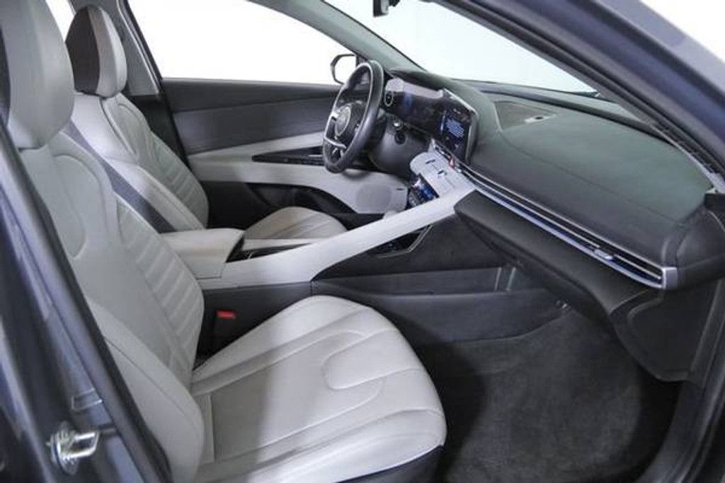 2024 HYUNDAI Elantra - photo 12