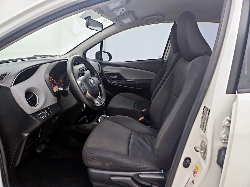 2016 TOYOTA Yaris - photo 11