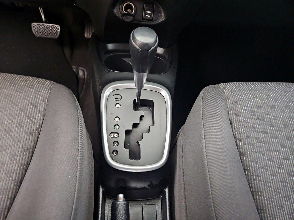 2016 TOYOTA Yaris - photo 16