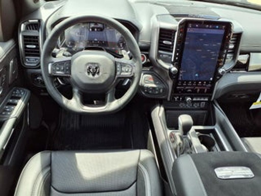 2026 RAM 1500 - photo 2