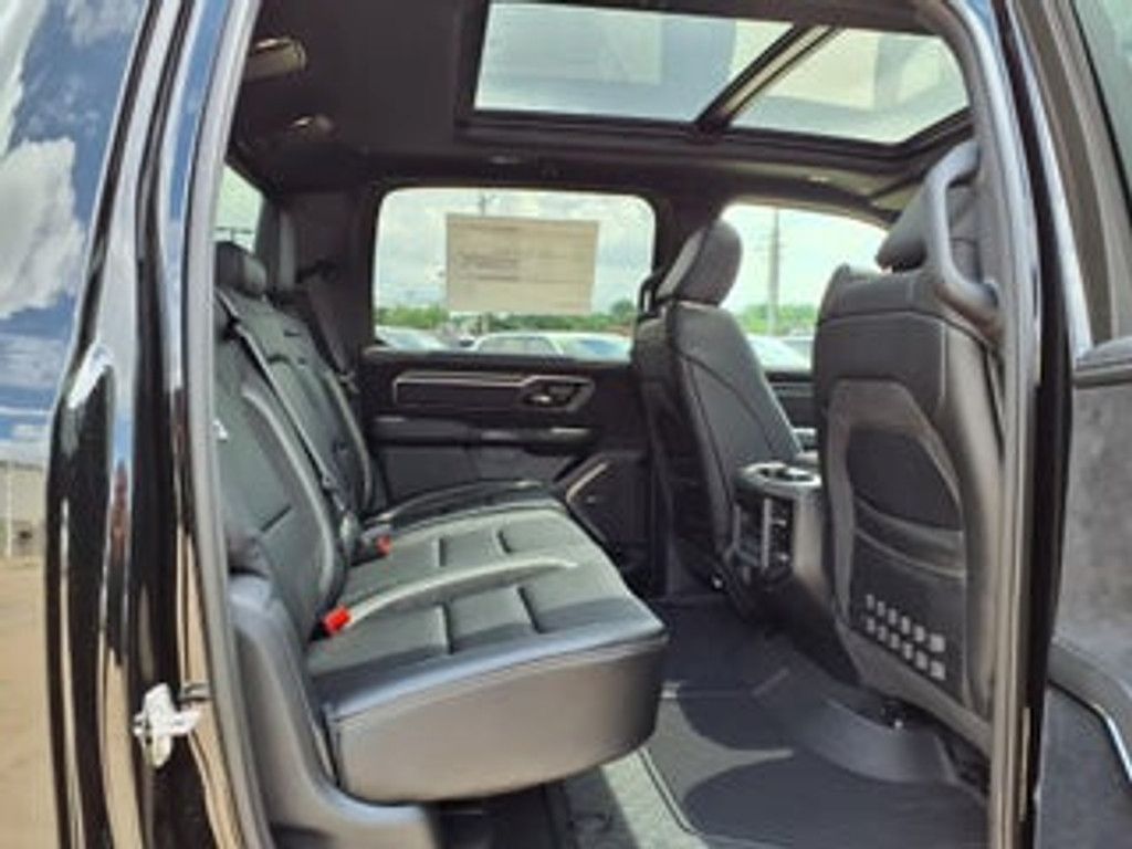 2026 RAM 1500 - photo 28