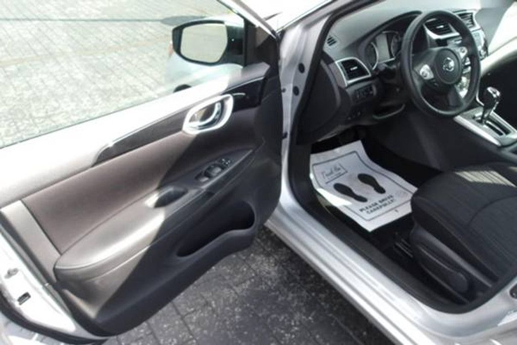 2018 NISSAN Sentra - photo 5