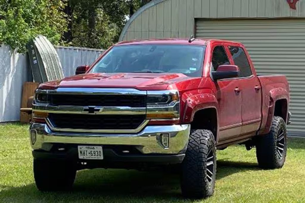 2018 Chevrolet Silverado LT
