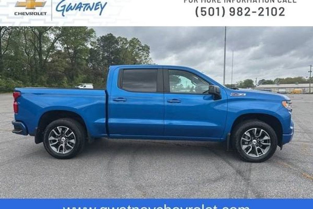 2023 CHEVROLET Silverado - photo 4